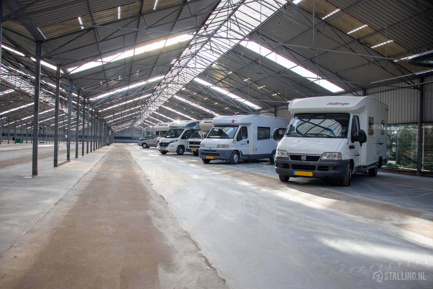 Camperstalling In Herveld - Stalling Van Doorn | 1Stalling