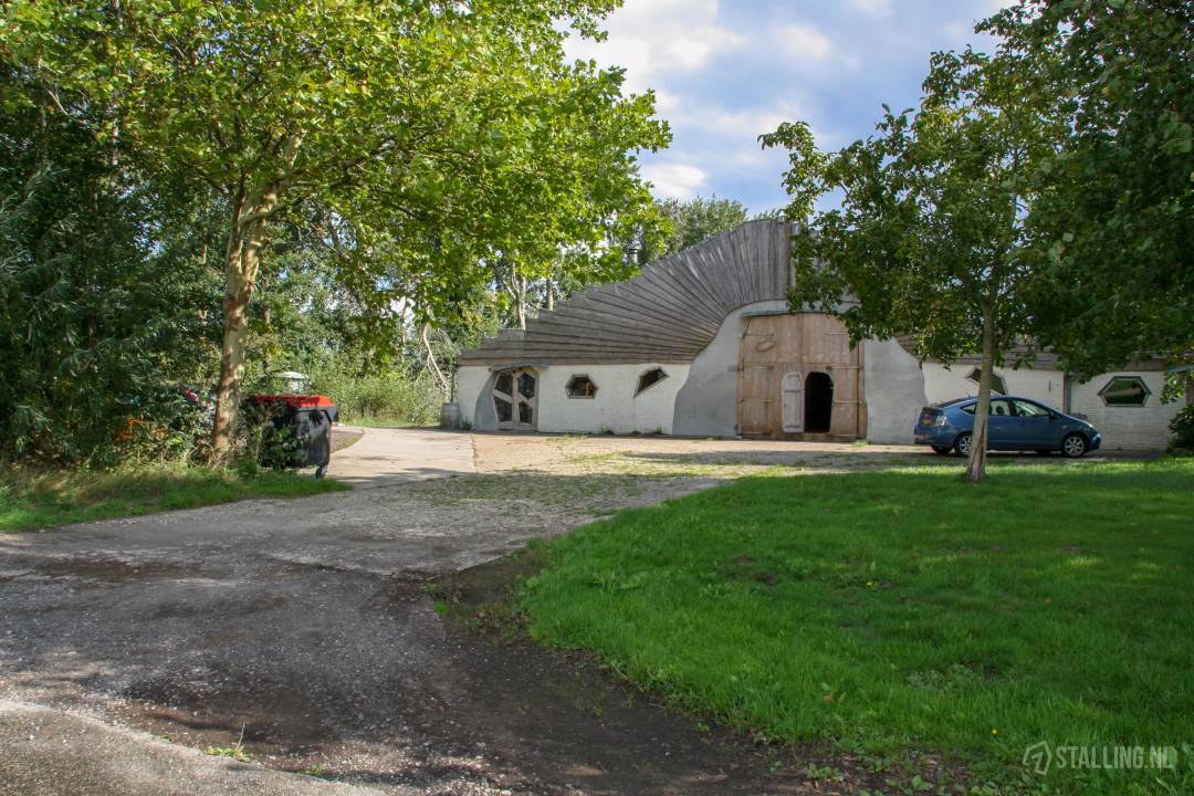 caravanstalling fochteloo bij de boer stalling
