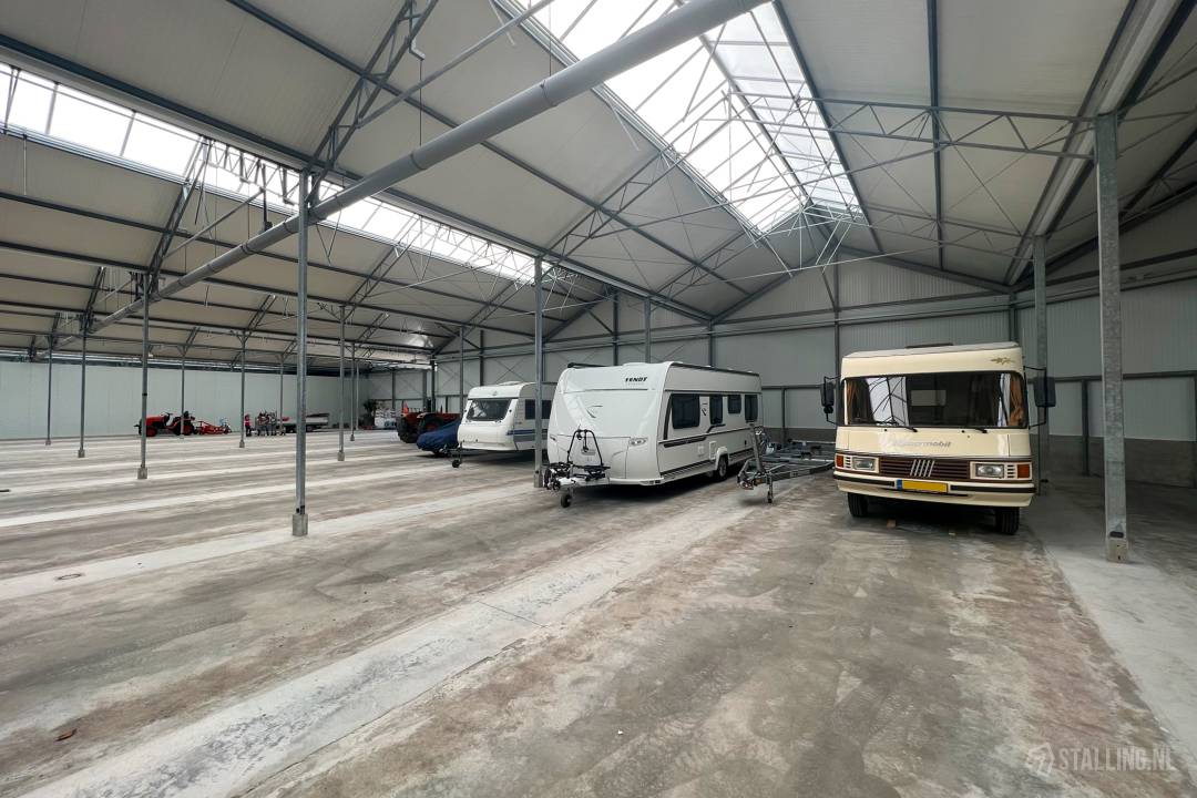 camperpaleis aanhangerstalling beek & donk - luxe locatie - laarbeek