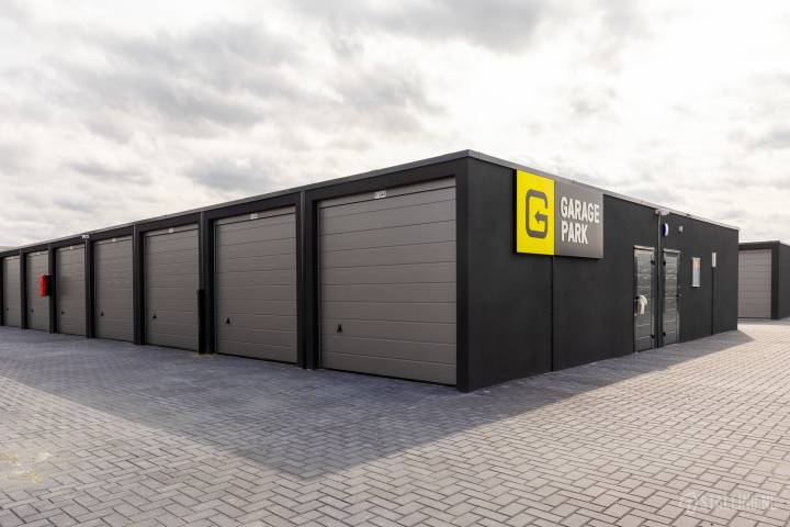 garagepark garagebox als bedrijfsruimte in hengelo, regio twente in overijssel