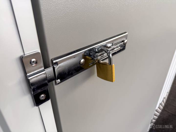 storage share self storage opslagruimte in amsterdam - isolatorweg