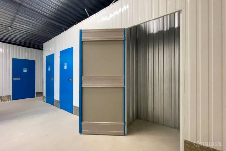 storage share opslagruimte in beek en donk huren - self storage