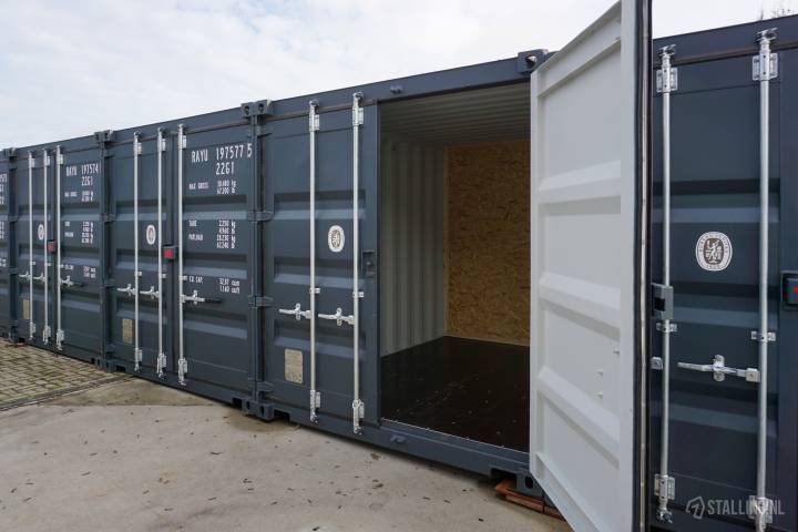 a2 opslag container opslag huren in hedel - gelderland, gelegen aan de maas.