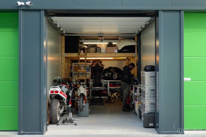 loads self storage opslagruimte huren in spijkenisse