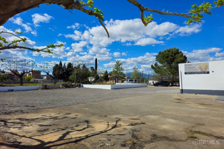 euro parking caravanstalling - san rafeal del rio in spanje - vlakbij vinaròs, benicarló, peñíscola, alcossebre en la torre de la sal